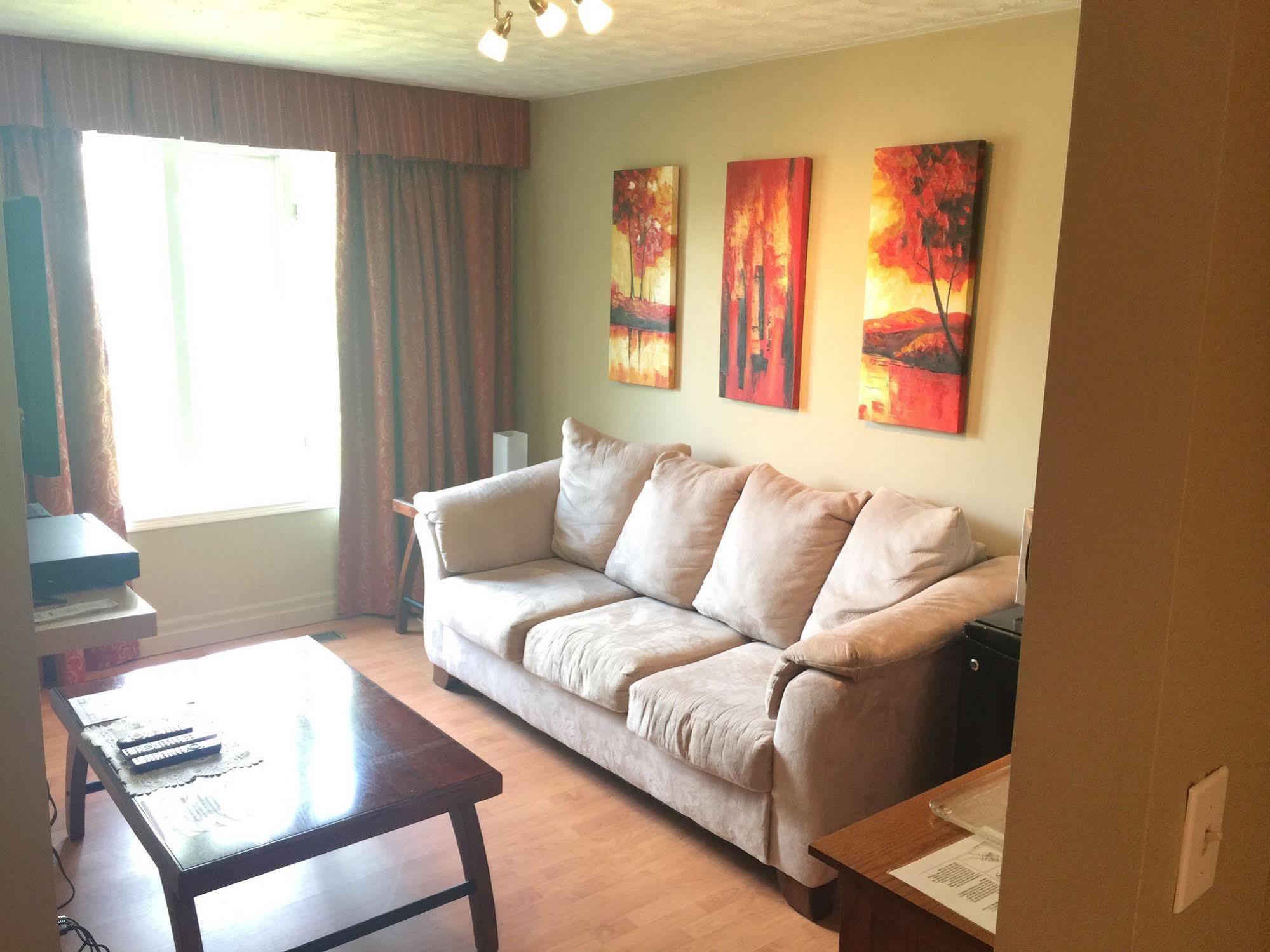 Grey Rose Suites Hanover Exterior photo